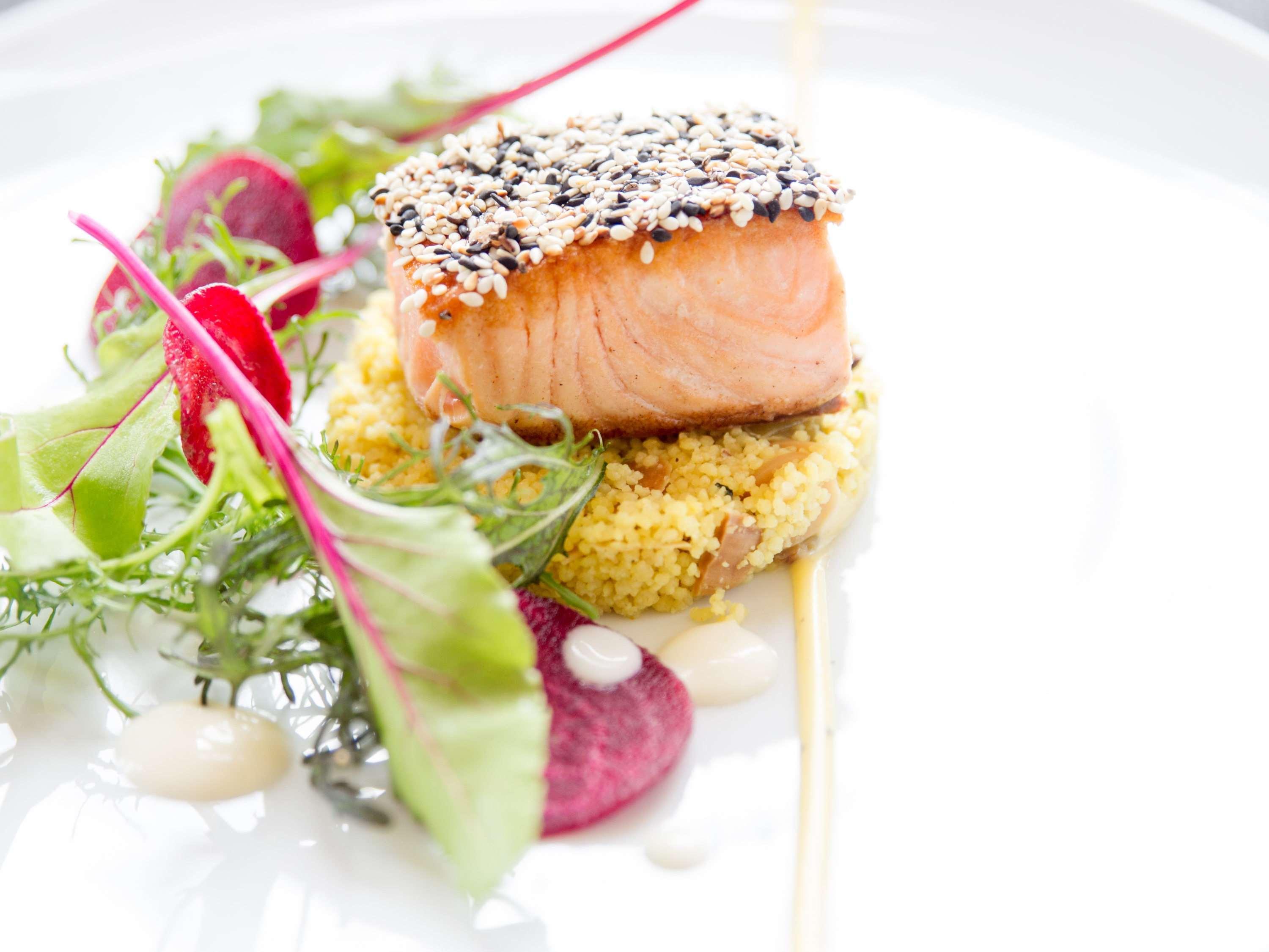 Sofitel Montevideo Casino Carrasco & Spa Exteriör bild Salmon with quinoa
