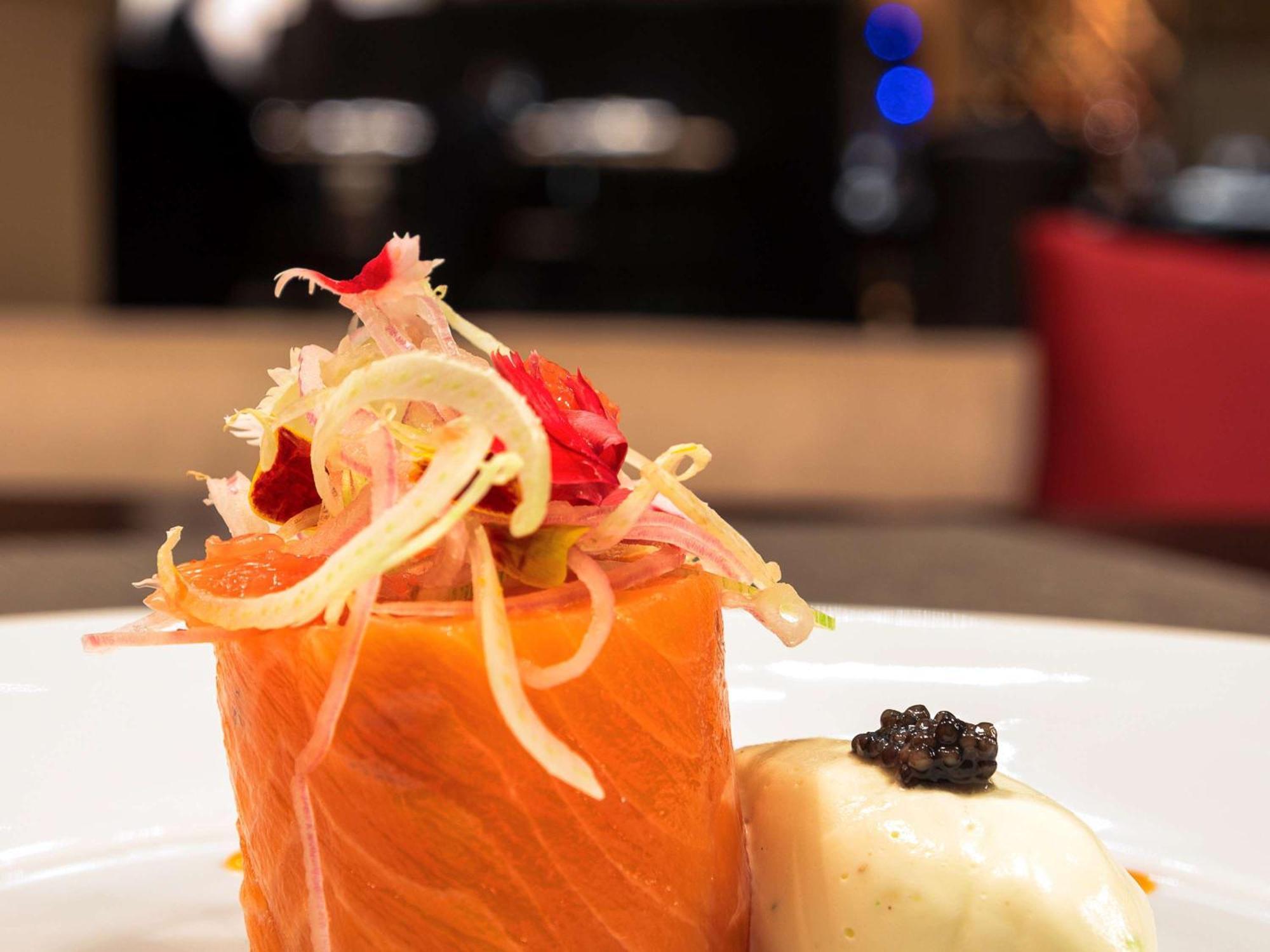 Sofitel Montevideo Casino Carrasco & Spa Exteriör bild Salmon and caviar