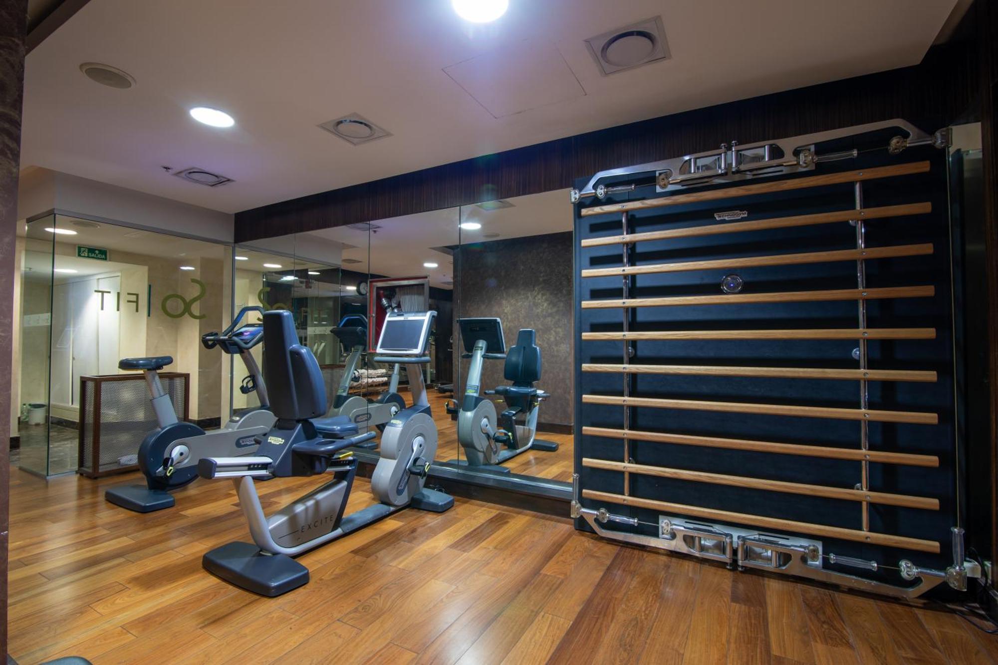 Sofitel Montevideo Casino Carrasco & Spa Exteriör bild The gym at The Dorchester